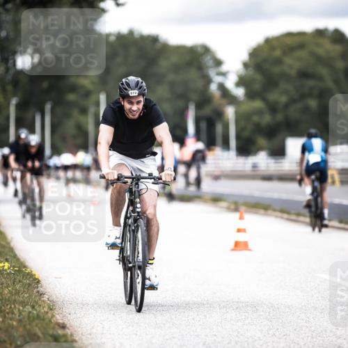 16.08.2026 - KN Förde Triathlon 2026 H.Heesch http://msf.ph/oto/9986599 16.08.2026 13:11:20 Radfahren 572, 716 meine-sportfotos.de