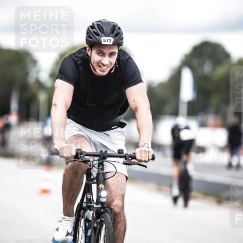 16.08.2026 - KN Förde Triathlon 2026 H.Heesch http://msf.ph/oto/9986610 16.08.2026 13:11:22 Radfahren 572, 576, 604, 608, 703, 716 meine-sportfotos.de