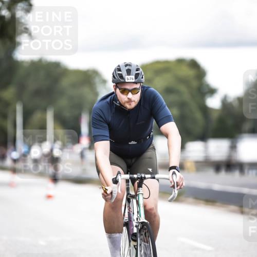 16.08.2026 - KN Förde Triathlon 2026 H.Heesch http://msf.ph/oto/9986629 16.08.2026 13:11:25 Radfahren 557, 572, 576, 604, 608, 703, 716 meine-sportfotos.de