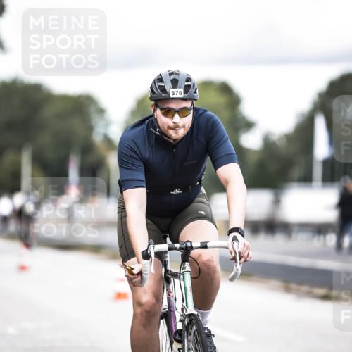 16.08.2026 - KN Förde Triathlon 2026 H.Heesch http://msf.ph/oto/9986632 16.08.2026 13:11:25 Radfahren 557, 572, 576, 604, 608, 703, 716 meine-sportfotos.de
