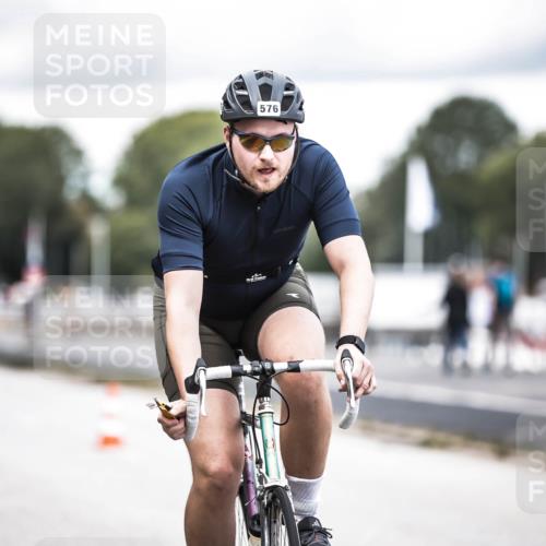 16.08.2026 - KN Förde Triathlon 2026 H.Heesch http://msf.ph/oto/9986635 16.08.2026 13:11:26 Radfahren 557, 576, 604, 608, 703, 716 meine-sportfotos.de