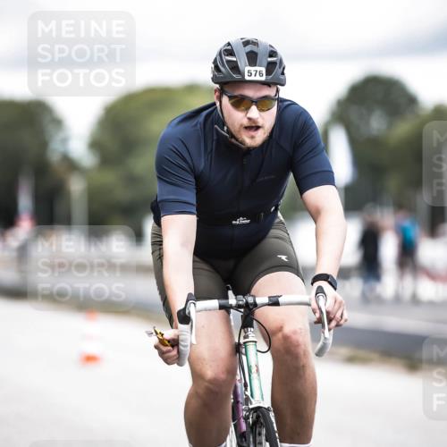 16.08.2026 - KN Förde Triathlon 2026 H.Heesch http://msf.ph/oto/9986637 16.08.2026 13:11:26 Radfahren 557, 576, 604, 608, 703, 716 meine-sportfotos.de