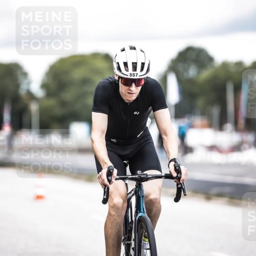 16.08.2026 - KN Förde Triathlon 2026 H.Heesch http://msf.ph/oto/9986648 16.08.2026 13:11:29 Radfahren 508, 557, 576, 604, 608, 703 meine-sportfotos.de