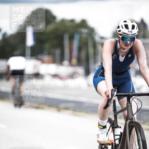 16.08.2026 - KN Förde Triathlon 2026 H.Heesch http://msf.ph/oto/9986754 16.08.2026 13:12:07 Radfahren 512, 555, 578, 589, 705, 726, 729, 739, 746 meine-sportfotos.de