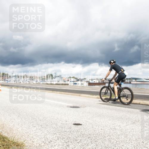 16.08.2026 - KN Förde Triathlon 2026 H.Heesch http://msf.ph/oto/9986767 16.08.2026 12:55:08 Radfahren 523, 555, 586, 705, 733 meine-sportfotos.de