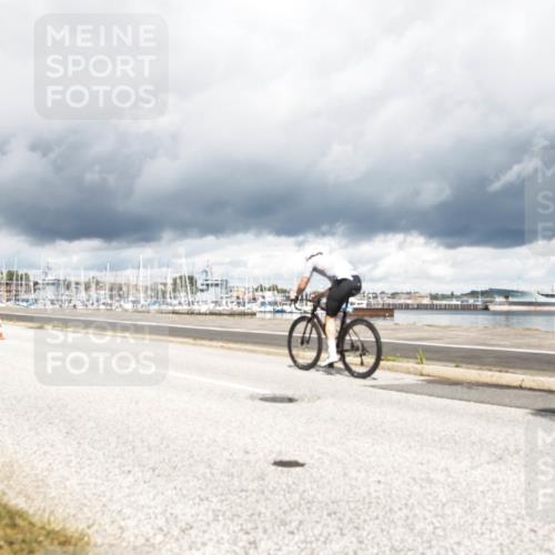 16.08.2026 - KN Förde Triathlon 2026 H.Heesch http://msf.ph/oto/9986798 16.08.2026 12:56:00 Radfahren 509, 542, 600, 704, 724, 727 meine-sportfotos.de