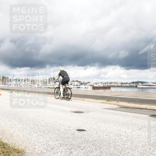16.08.2026 - KN Förde Triathlon 2026 H.Heesch http://msf.ph/oto/9986803 16.08.2026 12:56:06 Radfahren 512, 585, 714 meine-sportfotos.de