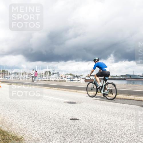 16.08.2026 - KN Förde Triathlon 2026 H.Heesch http://msf.ph/oto/9986861 16.08.2026 12:58:02 Radfahren 513, 589, 722, 727, 729, 735, 740 meine-sportfotos.de