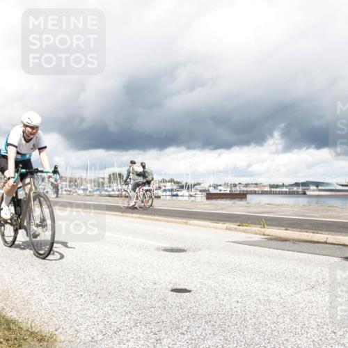 16.08.2026 - KN Förde Triathlon 2026 H.Heesch http://msf.ph/oto/9986875 16.08.2026 12:58:11 Radfahren 509, 720, 724 meine-sportfotos.de