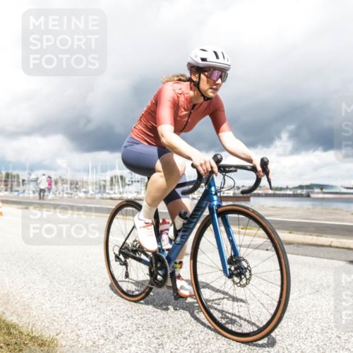 16.08.2026 - KN Förde Triathlon 2026 H.Heesch http://msf.ph/oto/9986885 16.08.2026 12:58:20 Radfahren 524, 551, 590, 594, 597, 607, 709, 743 meine-sportfotos.de