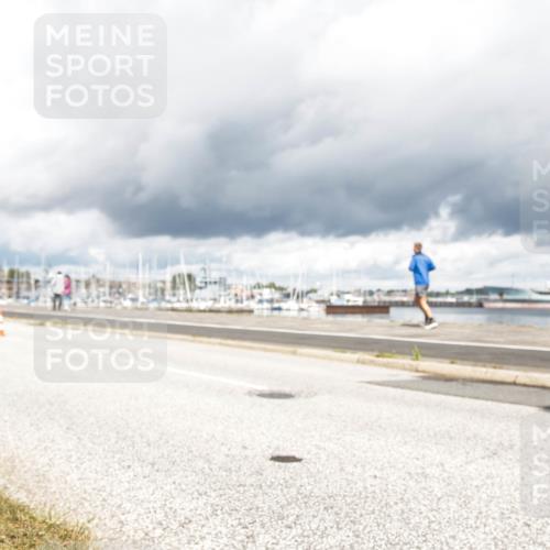 16.08.2026 - KN Förde Triathlon 2026 H.Heesch http://msf.ph/oto/9986886 16.08.2026 12:58:21 Radfahren 524, 551, 590, 594, 597, 607, 709, 743 meine-sportfotos.de