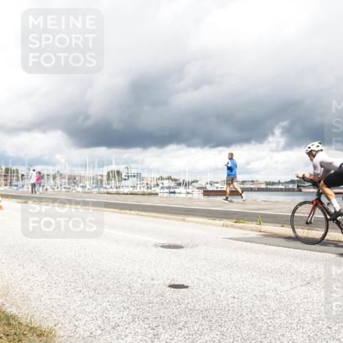 16.08.2026 - KN Förde Triathlon 2026 H.Heesch http://msf.ph/oto/9986887 16.08.2026 12:58:22 Radfahren 590, 594, 597, 607, 709, 743 meine-sportfotos.de