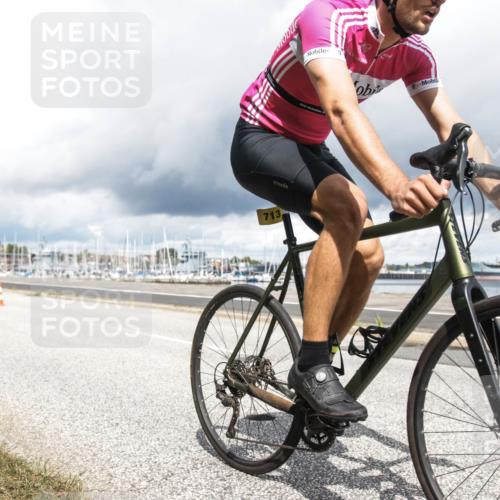 16.08.2026 - KN Förde Triathlon 2026 H.Heesch http://msf.ph/oto/9986915 16.08.2026 12:58:47 Radfahren 595, 713, 715 meine-sportfotos.de