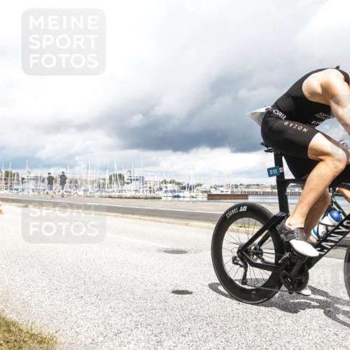 16.08.2026 - KN Förde Triathlon 2026 H.Heesch http://msf.ph/oto/9986983 16.08.2026 12:59:53 Radfahren 510, 553, 581, 599, 603, 605 meine-sportfotos.de