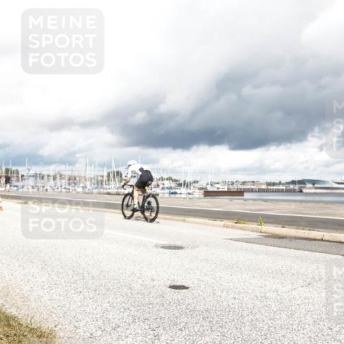 16.08.2026 - KN Förde Triathlon 2026 H.Heesch http://msf.ph/oto/9986999 16.08.2026 13:00:03 Radfahren 525, 558 meine-sportfotos.de