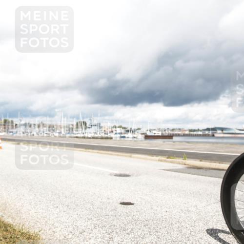 16.08.2026 - KN Förde Triathlon 2026 H.Heesch http://msf.ph/oto/9987007 16.08.2026 13:00:09 Radfahren 525, 559 meine-sportfotos.de