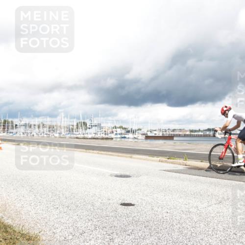 16.08.2026 - KN Förde Triathlon 2026 H.Heesch http://msf.ph/oto/9987038 16.08.2026 13:00:27 Radfahren 551, 577, 578, 601, 602, 701, 736 meine-sportfotos.de
