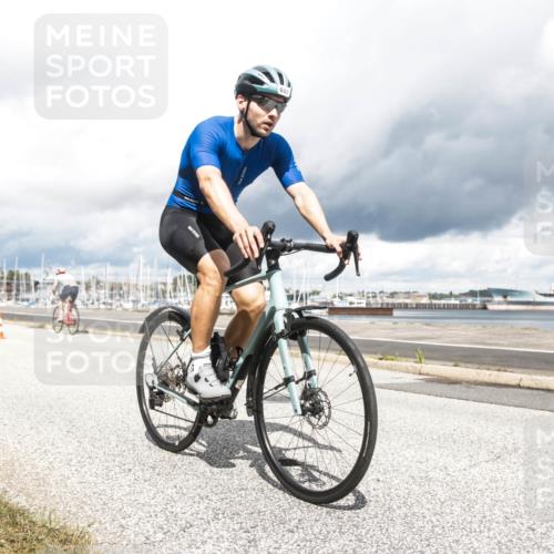 16.08.2026 - KN Förde Triathlon 2026 H.Heesch http://msf.ph/oto/9987041 16.08.2026 13:00:29 Radfahren 524, 577, 589, 601, 602, 722, 736, 743 meine-sportfotos.de