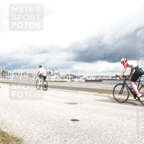 16.08.2026 - KN Förde Triathlon 2026 H.Heesch http://msf.ph/oto/9987061 16.08.2026 13:01:34 Radfahren 541, 595, 606, 710 meine-sportfotos.de