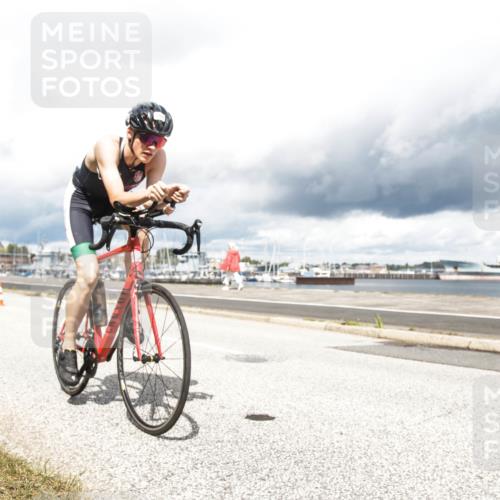 16.08.2026 - KN Förde Triathlon 2026 H.Heesch http://msf.ph/oto/9987092 16.08.2026 13:01:52 Radfahren 532, 598, 719, 730, 733, 738 meine-sportfotos.de