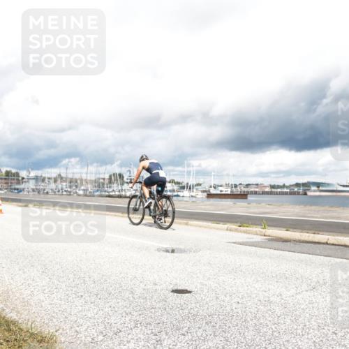 16.08.2026 - KN Förde Triathlon 2026 H.Heesch http://msf.ph/oto/9987122 16.08.2026 13:02:46 Radfahren 557, 701 meine-sportfotos.de