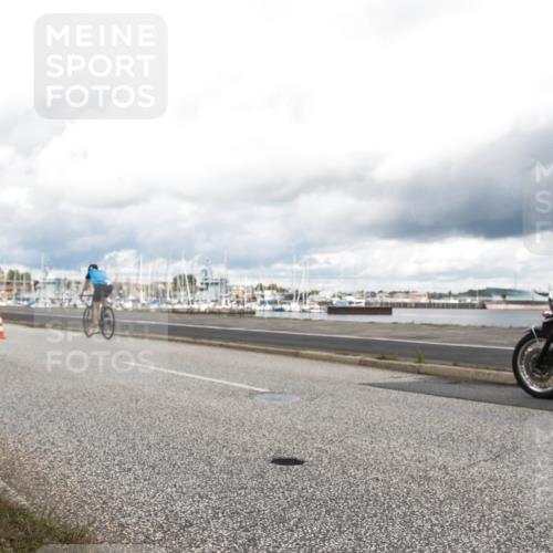16.08.2026 - KN Förde Triathlon 2026 H.Heesch http://msf.ph/oto/9987133 16.08.2026 13:03:13 Radfahren 556, 706, 747 meine-sportfotos.de
