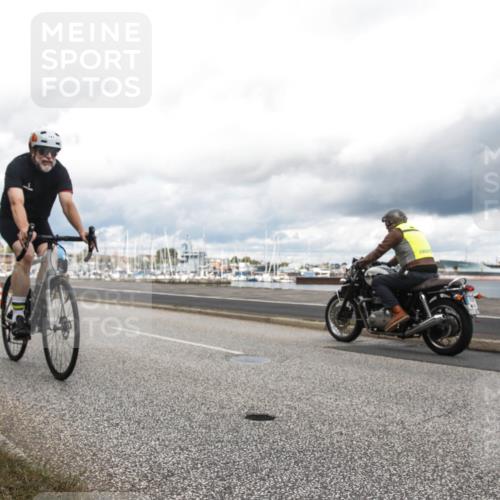 16.08.2026 - KN Förde Triathlon 2026 H.Heesch http://msf.ph/oto/9987134 16.08.2026 13:03:14 Radfahren 556, 706, 747 meine-sportfotos.de