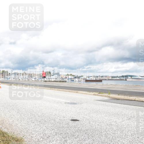 16.08.2026 - KN Förde Triathlon 2026 H.Heesch http://msf.ph/oto/9987197 16.08.2026 13:04:25 Radfahren 575, 583 meine-sportfotos.de