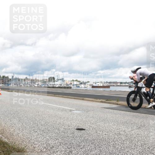 16.08.2026 - KN Förde Triathlon 2026 H.Heesch http://msf.ph/oto/9987271 16.08.2026 13:05:29 Radfahren 528, 566, 579 meine-sportfotos.de