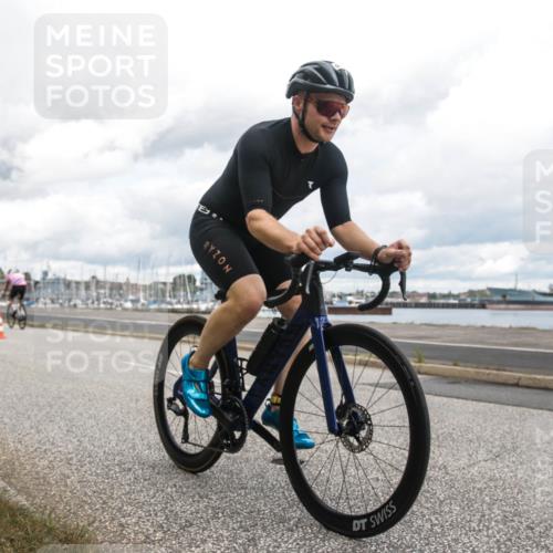 16.08.2026 - KN Förde Triathlon 2026 H.Heesch http://msf.ph/oto/9987340 16.08.2026 13:07:35 Radfahren 513, 592, 711 meine-sportfotos.de