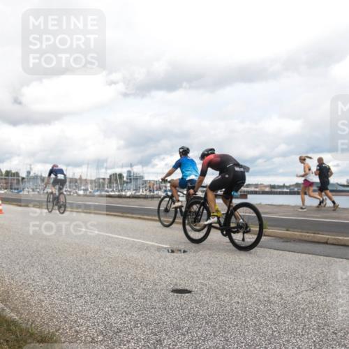 16.08.2026 - KN Förde Triathlon 2026 H.Heesch http://msf.ph/oto/9987367 16.08.2026 13:08:30 Radfahren 547, 597 meine-sportfotos.de