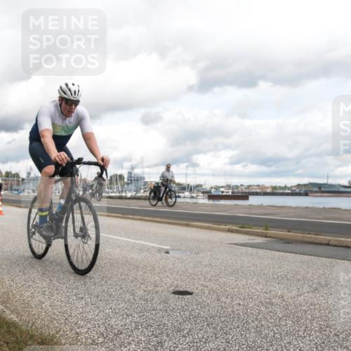 16.08.2026 - KN Förde Triathlon 2026 H.Heesch http://msf.ph/oto/9987406 16.08.2026 13:10:07 Radfahren 504, 524, 594, 595, 704, 718, 743 meine-sportfotos.de