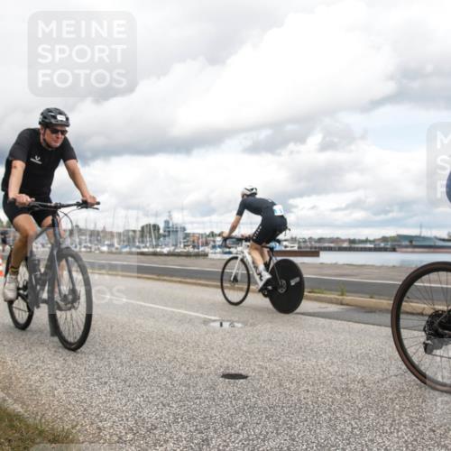 16.08.2026 - KN Förde Triathlon 2026 H.Heesch http://msf.ph/oto/9987454 16.08.2026 13:12:08 Radfahren 555, 578, 589, 705, 726, 729, 739, 746 meine-sportfotos.de