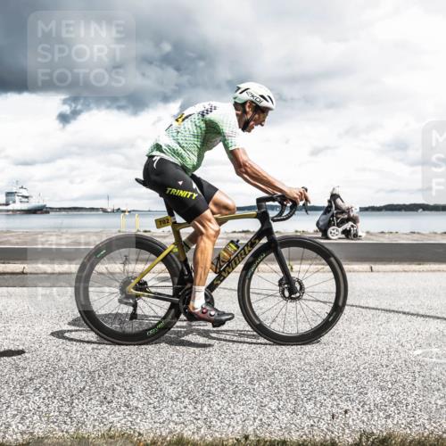 16.08.2026 - KN Förde Triathlon 2026 H.Heesch http://msf.ph/oto/9987663 16.08.2026 13:20:28 Radfahren 556, 588 meine-sportfotos.de