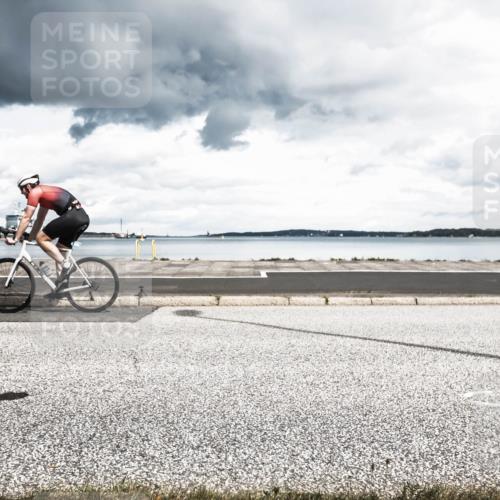 16.08.2026 - KN Förde Triathlon 2026 H.Heesch http://msf.ph/oto/9987665 16.08.2026 13:20:33 Radfahren 556, 588 meine-sportfotos.de