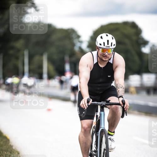 16.08.2026 - KN Förde Triathlon 2026 H.Heesch http://msf.ph/oto/9987973 16.08.2026 13:12:22 Radfahren 596, 701 meine-sportfotos.de