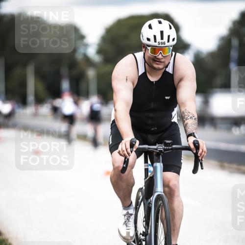 16.08.2026 - KN Förde Triathlon 2026 H.Heesch http://msf.ph/oto/9987978 16.08.2026 13:12:22 Radfahren 596, 701 meine-sportfotos.de