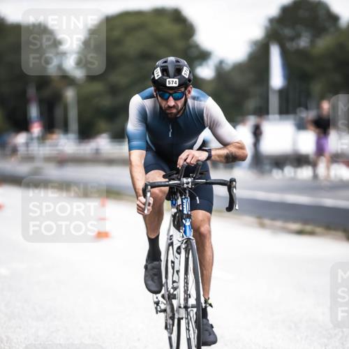 16.08.2026 - KN Förde Triathlon 2026 H.Heesch http://msf.ph/oto/9988017 16.08.2026 13:12:42 Radfahren 574 meine-sportfotos.de