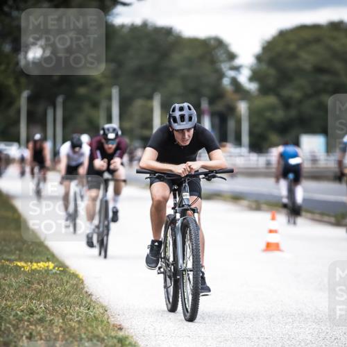 16.08.2026 - KN Förde Triathlon 2026 H.Heesch http://msf.ph/oto/9988042 16.08.2026 13:12:57 Radfahren 549, 601, 606, 733 meine-sportfotos.de