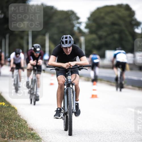 16.08.2026 - KN Förde Triathlon 2026 H.Heesch http://msf.ph/oto/9988048 16.08.2026 13:12:58 Radfahren 549, 556, 588, 601, 606, 733, 734 meine-sportfotos.de