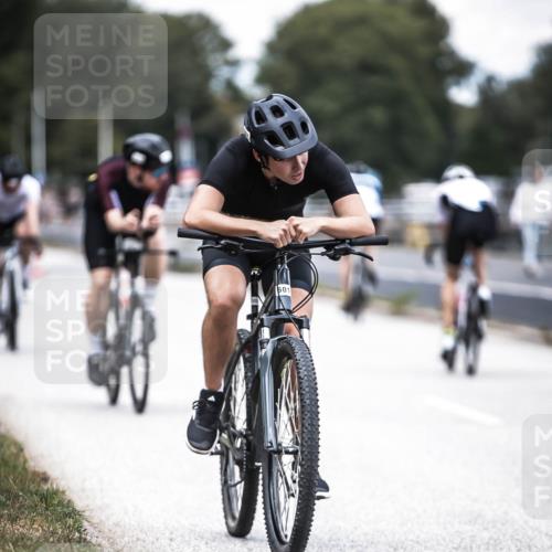 16.08.2026 - KN Förde Triathlon 2026 H.Heesch http://msf.ph/oto/9988056 16.08.2026 13:12:58 Radfahren 549, 556, 588, 601, 606, 733, 734 meine-sportfotos.de