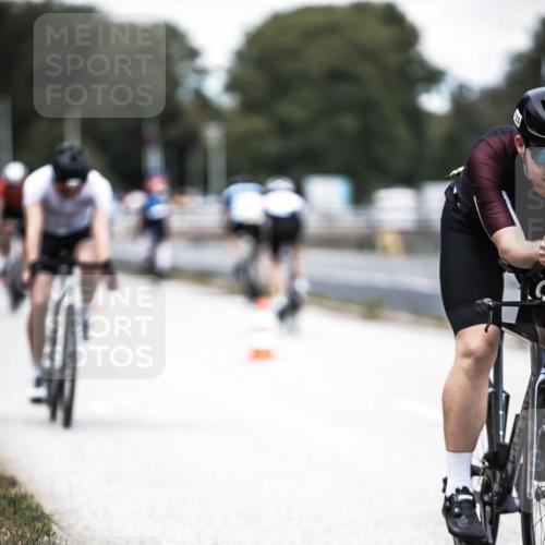 16.08.2026 - KN Förde Triathlon 2026 H.Heesch http://msf.ph/oto/9988068 16.08.2026 13:12:59 Radfahren 549, 556, 588, 601, 606, 733, 734 meine-sportfotos.de