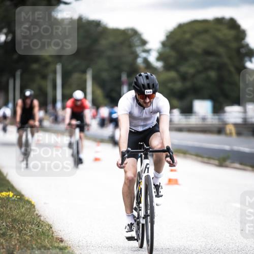16.08.2026 - KN Förde Triathlon 2026 H.Heesch http://msf.ph/oto/9988071 16.08.2026 13:13:00 Radfahren 549, 556, 588, 601, 606, 733, 734 meine-sportfotos.de