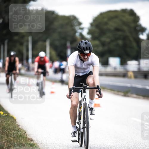 16.08.2026 - KN Förde Triathlon 2026 H.Heesch http://msf.ph/oto/9988072 16.08.2026 13:13:00 Radfahren 549, 556, 588, 601, 606, 733, 734 meine-sportfotos.de