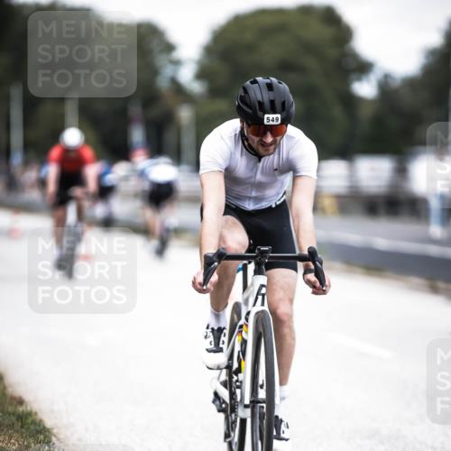 16.08.2026 - KN Förde Triathlon 2026 H.Heesch http://msf.ph/oto/9988078 16.08.2026 13:13:00 Radfahren 549, 556, 588, 601, 606, 733, 734 meine-sportfotos.de