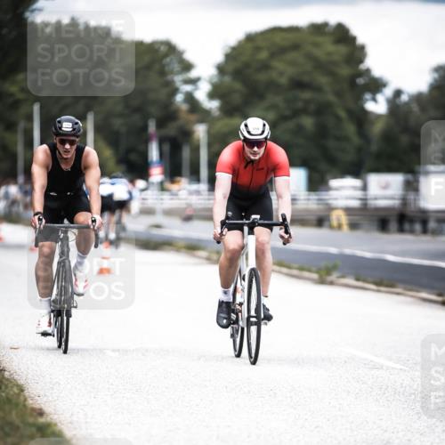 16.08.2026 - KN Förde Triathlon 2026 H.Heesch http://msf.ph/oto/9988084 16.08.2026 13:13:02 Radfahren 549, 556, 588, 601, 606, 733, 734 meine-sportfotos.de
