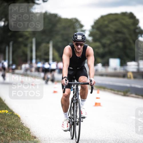 16.08.2026 - KN Förde Triathlon 2026 H.Heesch http://msf.ph/oto/9988088 16.08.2026 13:13:03 Radfahren 549, 556, 588, 606, 734 meine-sportfotos.de