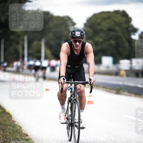 16.08.2026 - KN Förde Triathlon 2026 H.Heesch http://msf.ph/oto/9988090 16.08.2026 13:13:03 Radfahren 549, 556, 588, 606, 734 meine-sportfotos.de