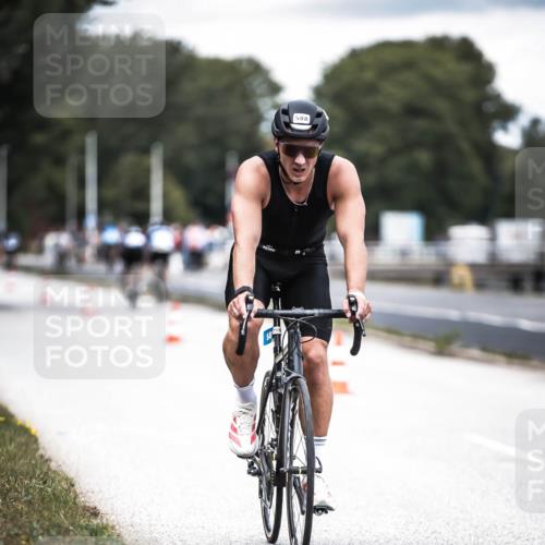 16.08.2026 - KN Förde Triathlon 2026 H.Heesch http://msf.ph/oto/9988091 16.08.2026 13:13:03 Radfahren 549, 556, 588, 606, 734 meine-sportfotos.de