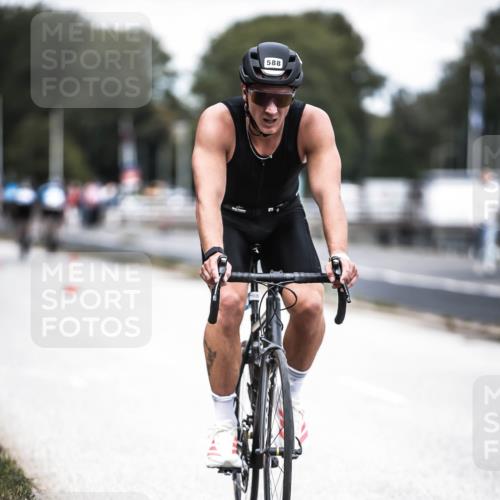 16.08.2026 - KN Förde Triathlon 2026 H.Heesch http://msf.ph/oto/9988097 16.08.2026 13:13:03 Radfahren 549, 556, 588, 606, 734 meine-sportfotos.de